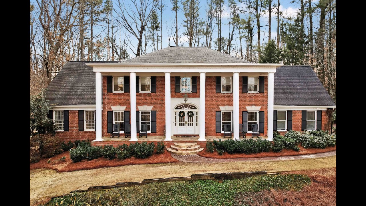 1735 Winterthur Close NW, Sandy Springs, GA 30328