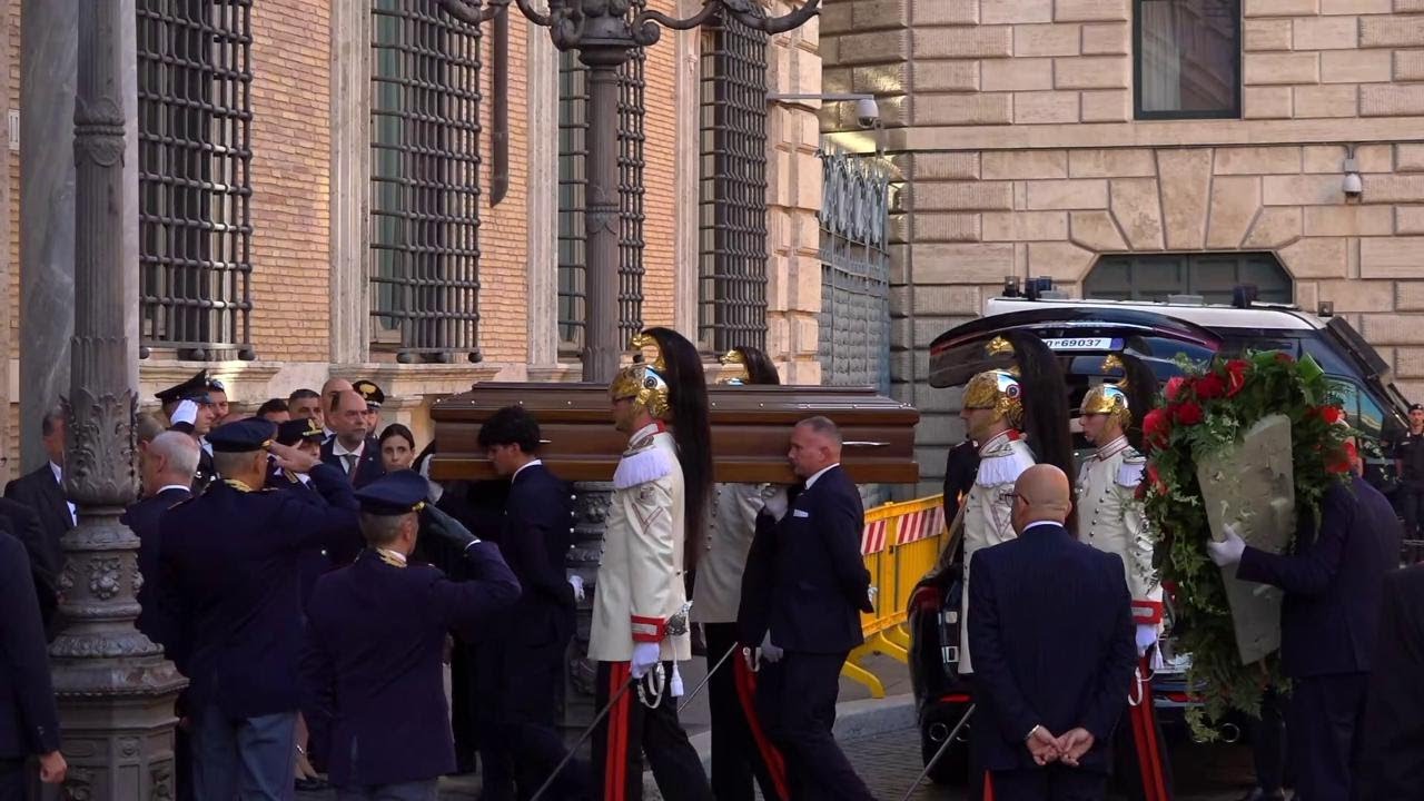 Giorgio Napolitano, l'arrivo del feretro del presidente emerito a Palazzo Madama