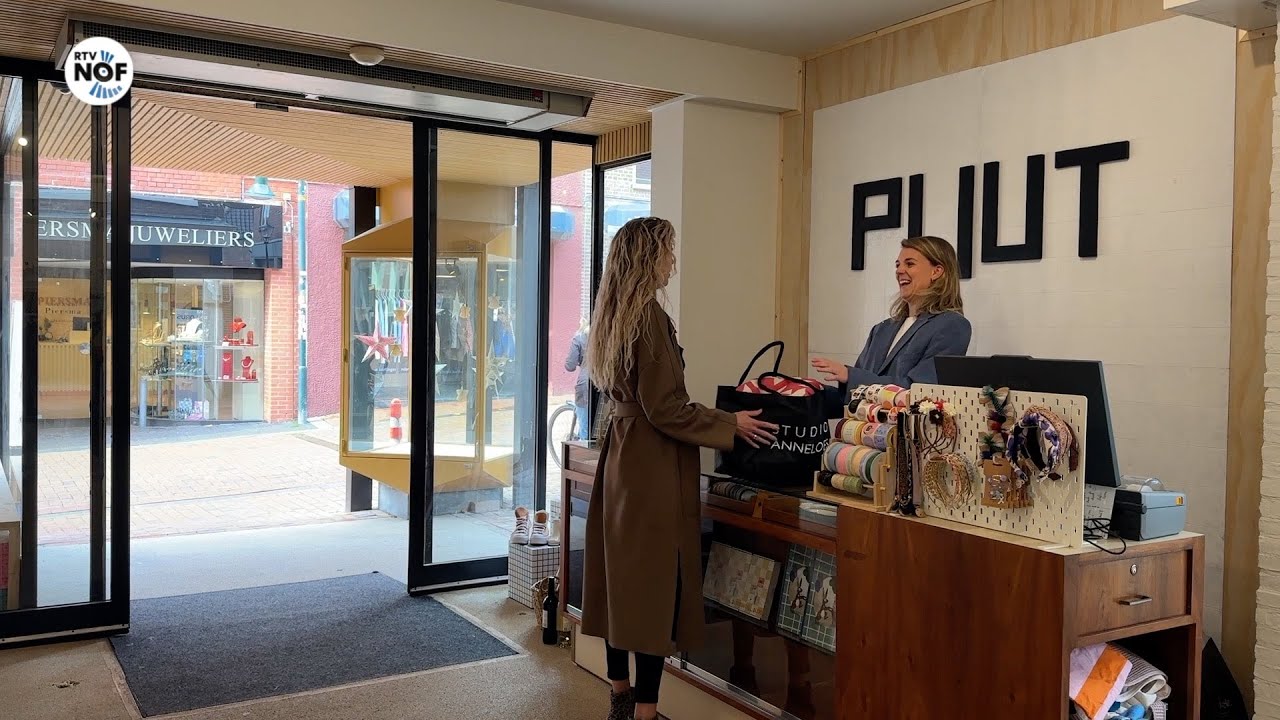 Nieuwe boetiek in Dokkum maakt tweedehands kleding weer hip