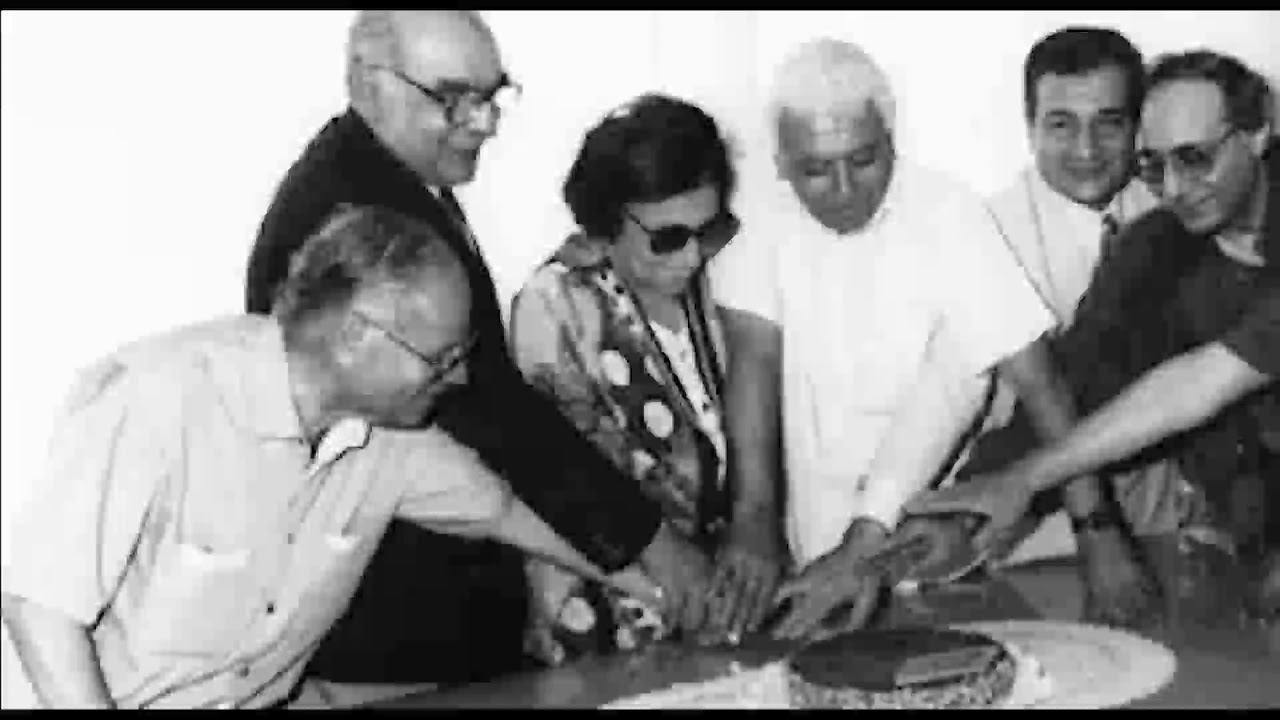 عميد الأدب العربي الدكتور طه حسين