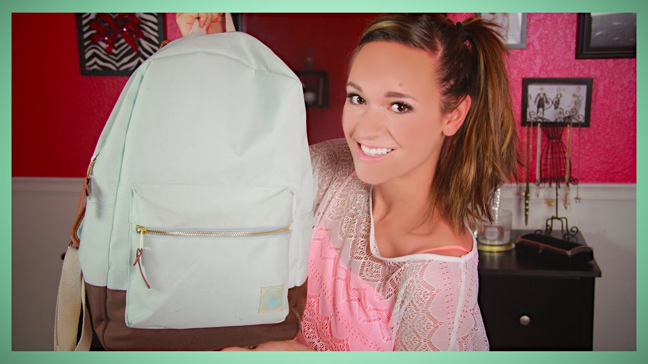 What's In My Backpack?!