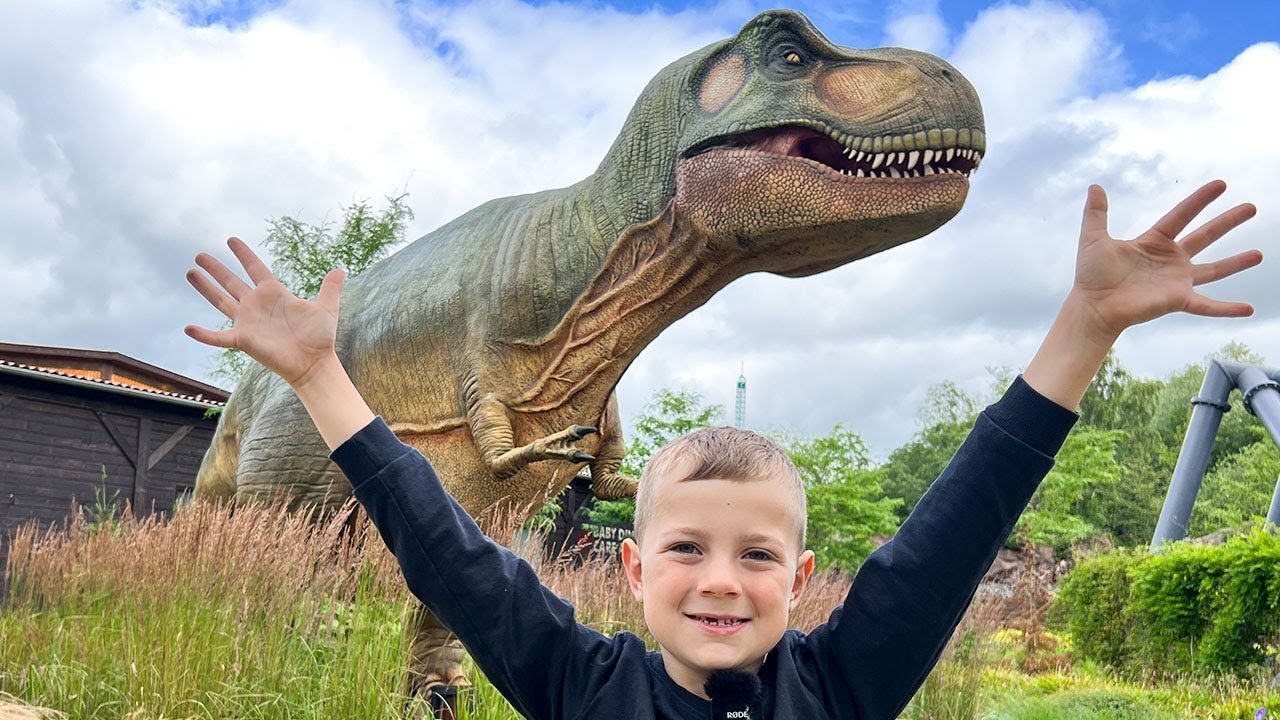 Karl Oskar på 6 år kommer HELT tæt på dinosaurerne i Dino Xpedition