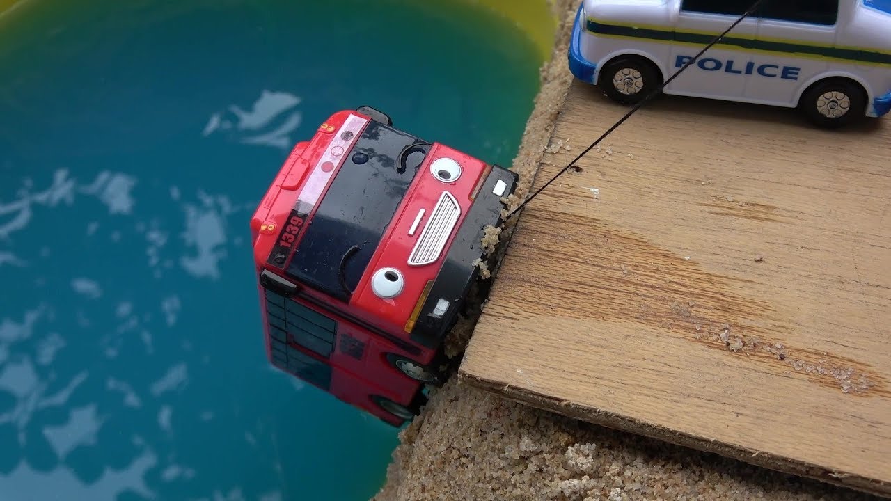 Stop stop! Tayo the Little Bus in Real Life. Gani be careful. Gani bus falls into River