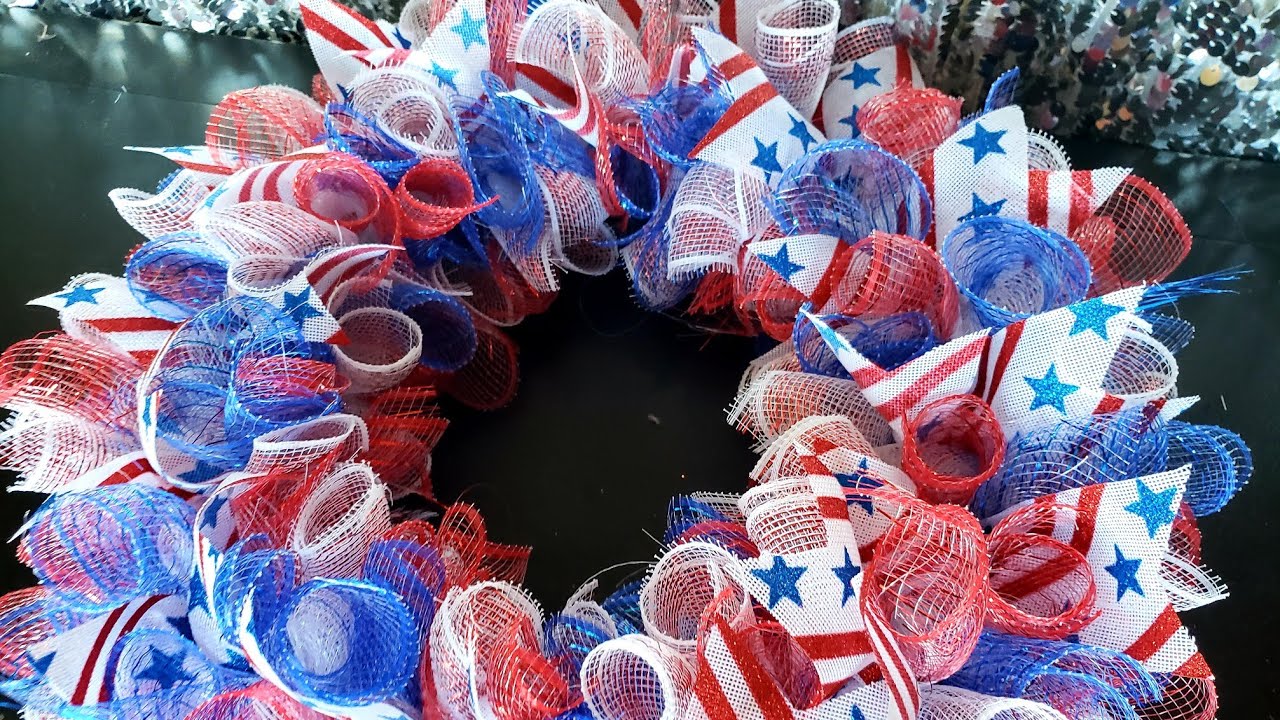 DIY: Deco Mesh Patriotic Wreath with Ribbon || Quick and Easy Under $10 || 4th of July