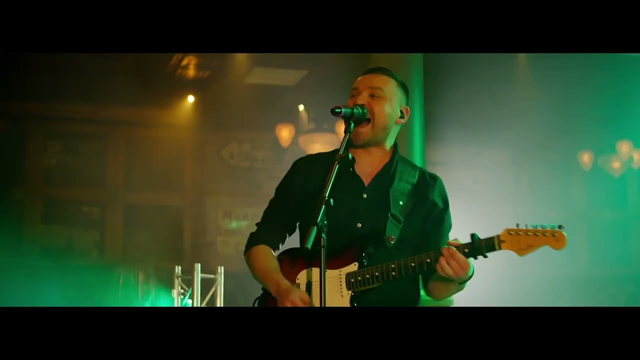 Wagon Wheel | Venice | Number 1 Wedding Bands Scotland UK | Live Entertainment Hire