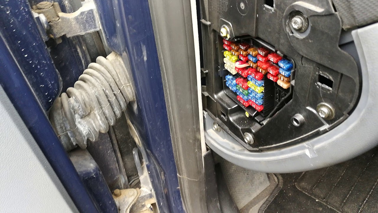 Seat Toledo / Seat Leon Fuse Box Location