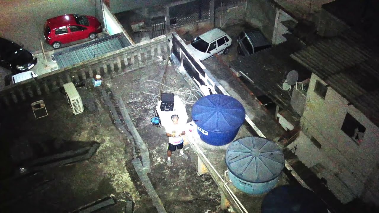 DRONE CORRE ATRÁS de menino ASSUSTADO a noite wanzam fpv