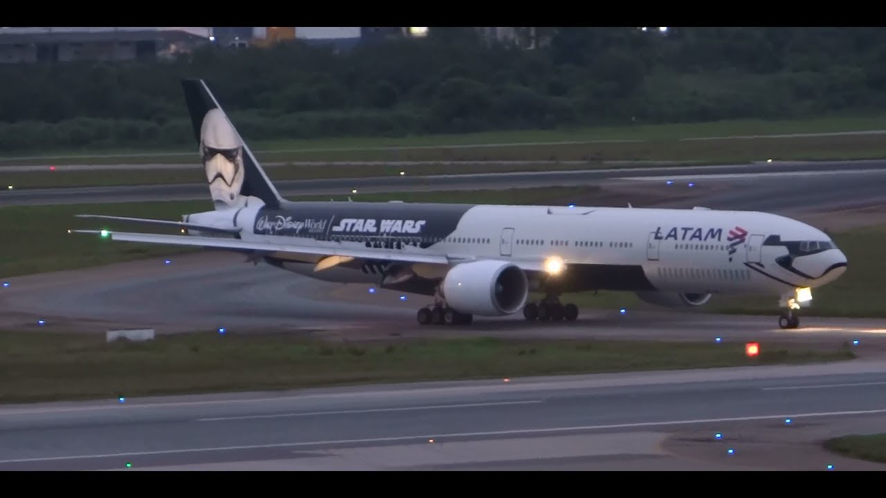 LATAM Boeing 777-300/ER (PT-MUA) Guarulhos (GRU) São Paulo