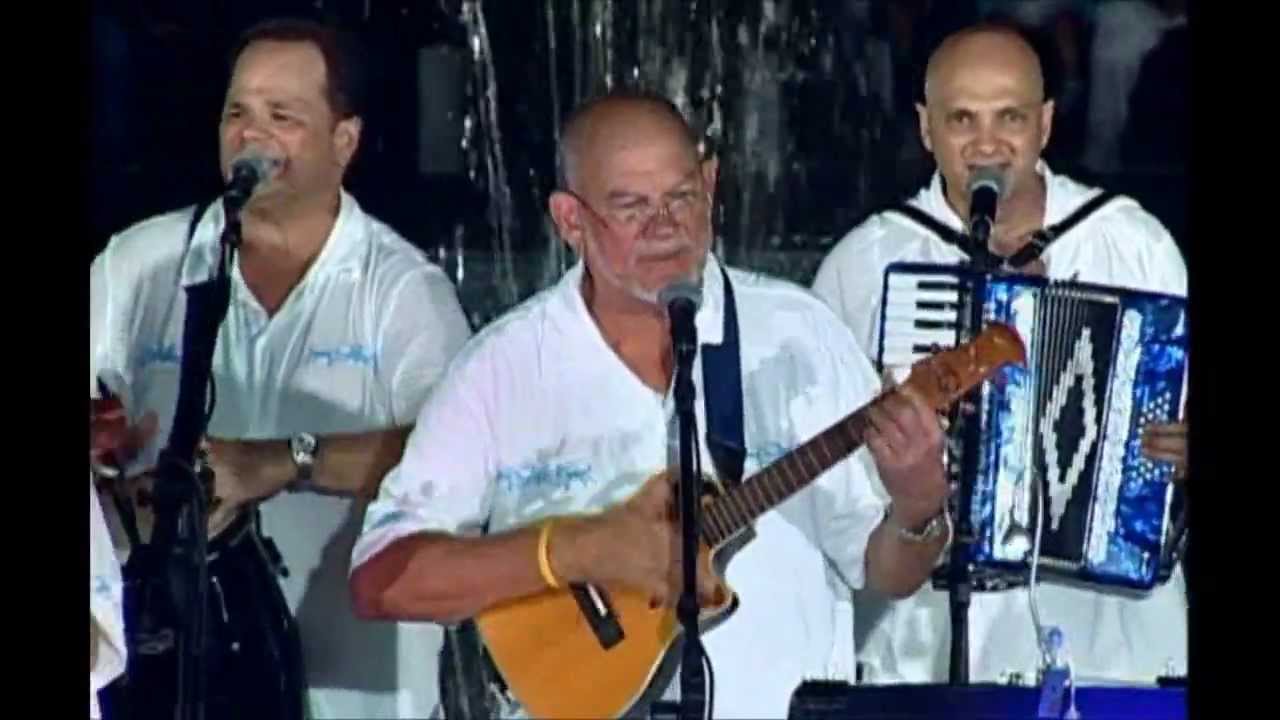 Grupo Di Betico - Fiesta Den Famia / Ban Celebre Y Festehe (from the DVD 'Concierto Di Alegria')
