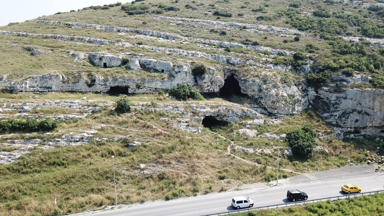 İstanbul'da 400 bin yıllık tarih kaderine terk edildi