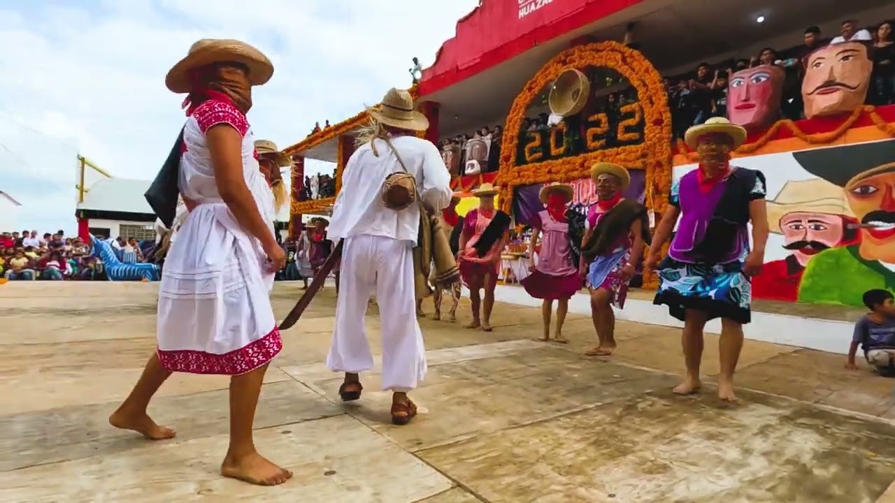 XANTOLO en la huasteca. Cuadrilla Cuahuehueme 🧡🎻🤠 | HUASTECA por Martín Gabino C