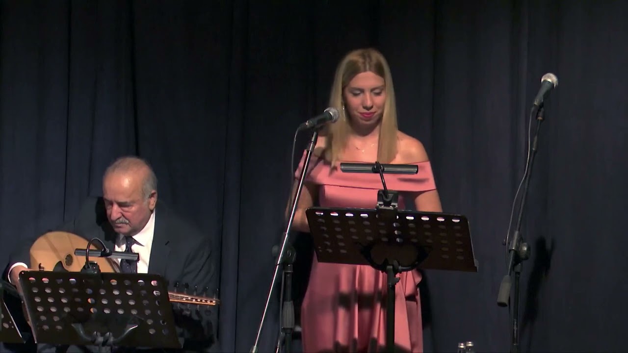 Durmadan aylar geçer, yıllar geçer, gelmez sesin - İrem Şamlı