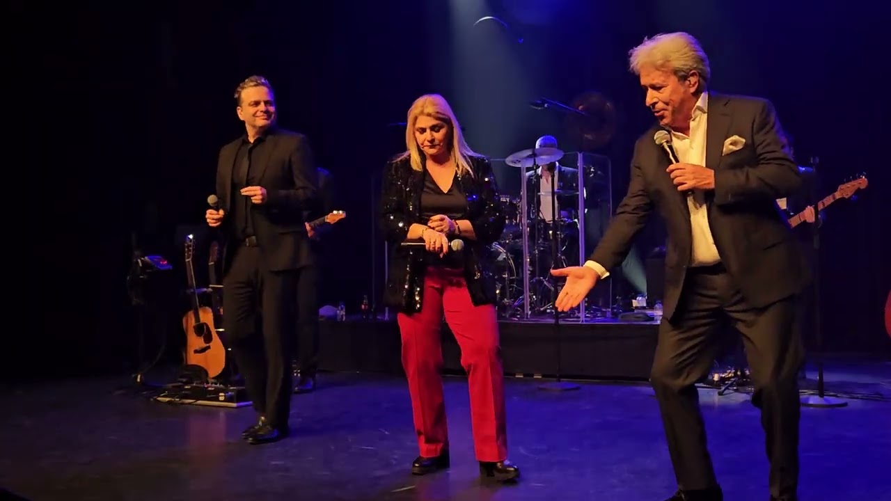 Sandra Kim , Garry Hagger & Udo - Driving Home For Christmas