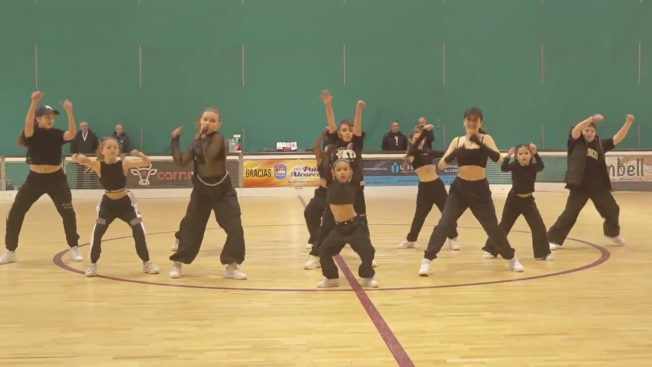 Actuación Dance Factory Alcorcón para Club Patín