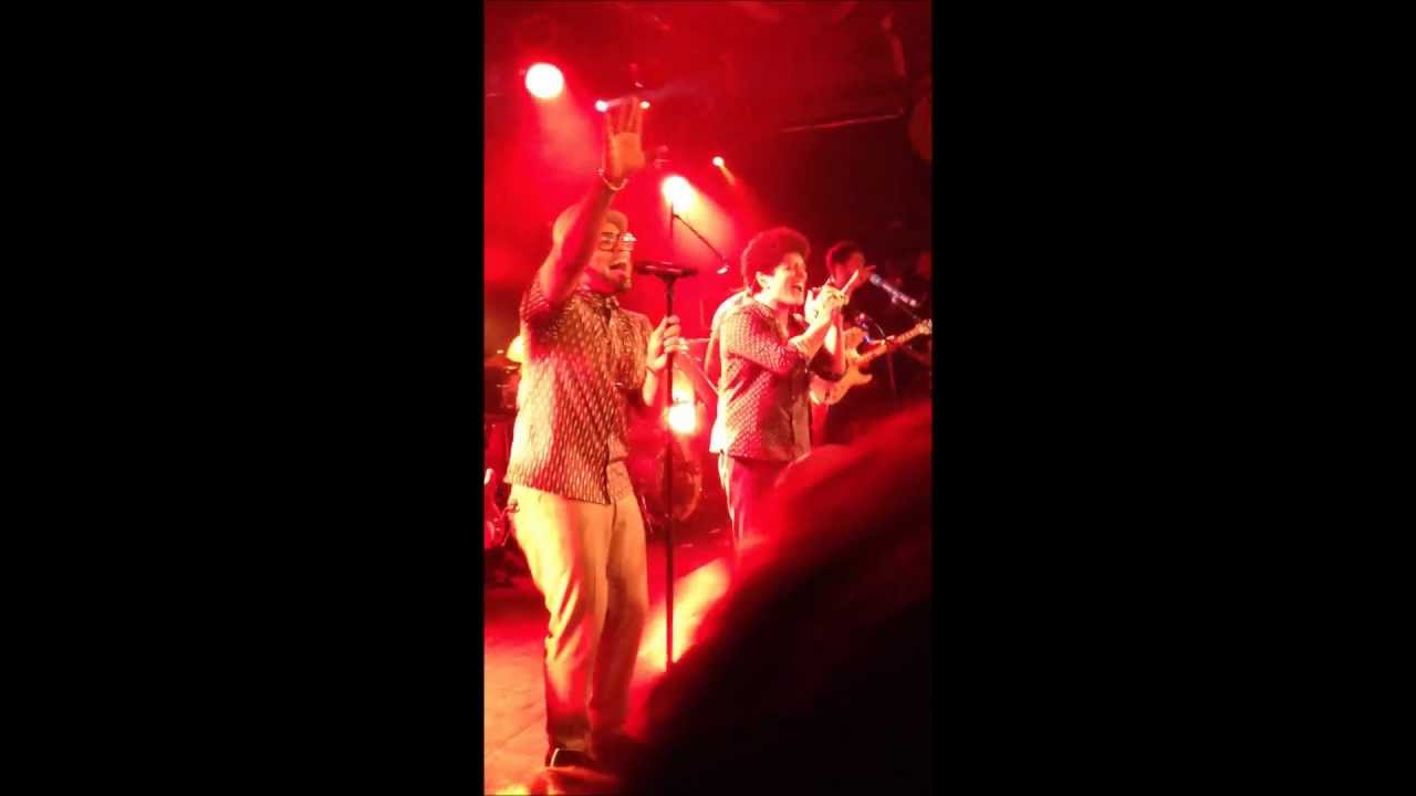 Bruno Mars - Moonshine live at La Maroquinerie 30.11.2012 (Paris, France)