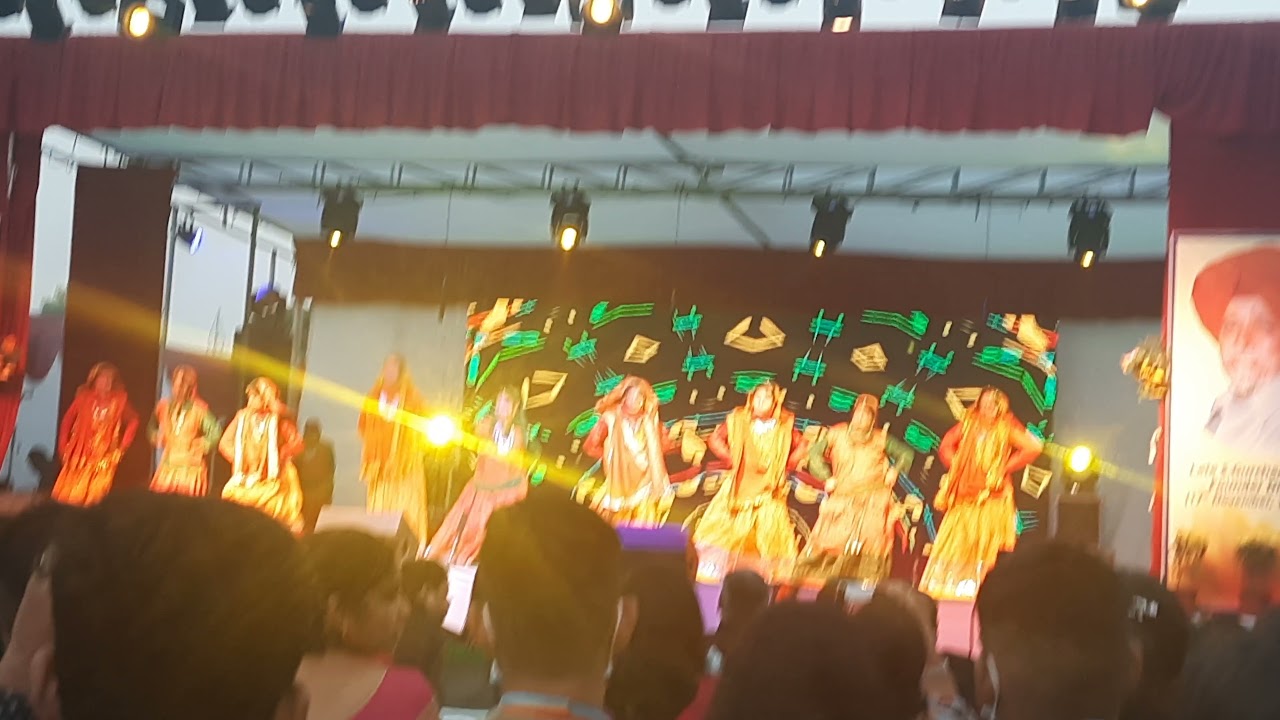SBS University Balawala Dehradun ❤️ gadwali dance Performance 2021 by Cllg student.