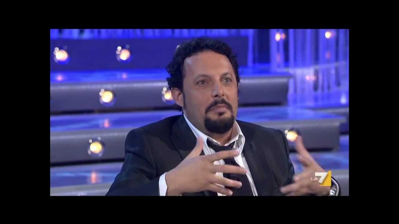 Enrico Brignano Show must go Off Part 2 - 2012 03 31.wmv