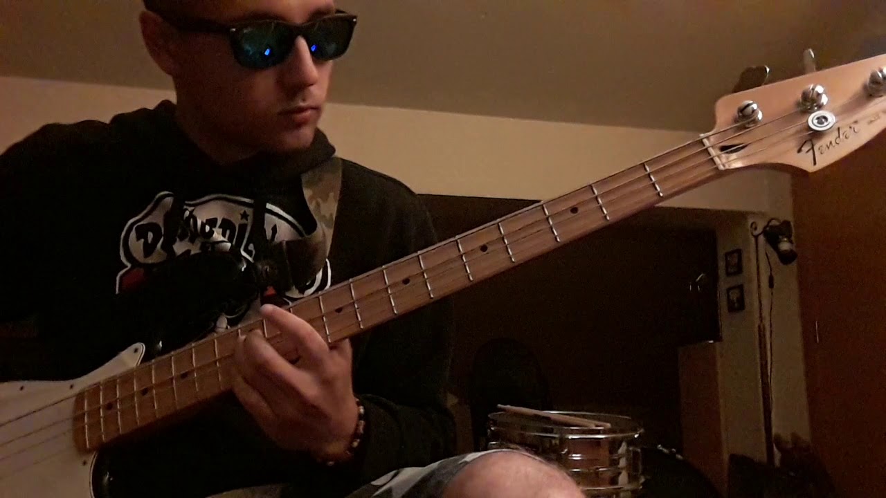Des-kontrol - Burua hotz eta bihotza bero. Bass cover.