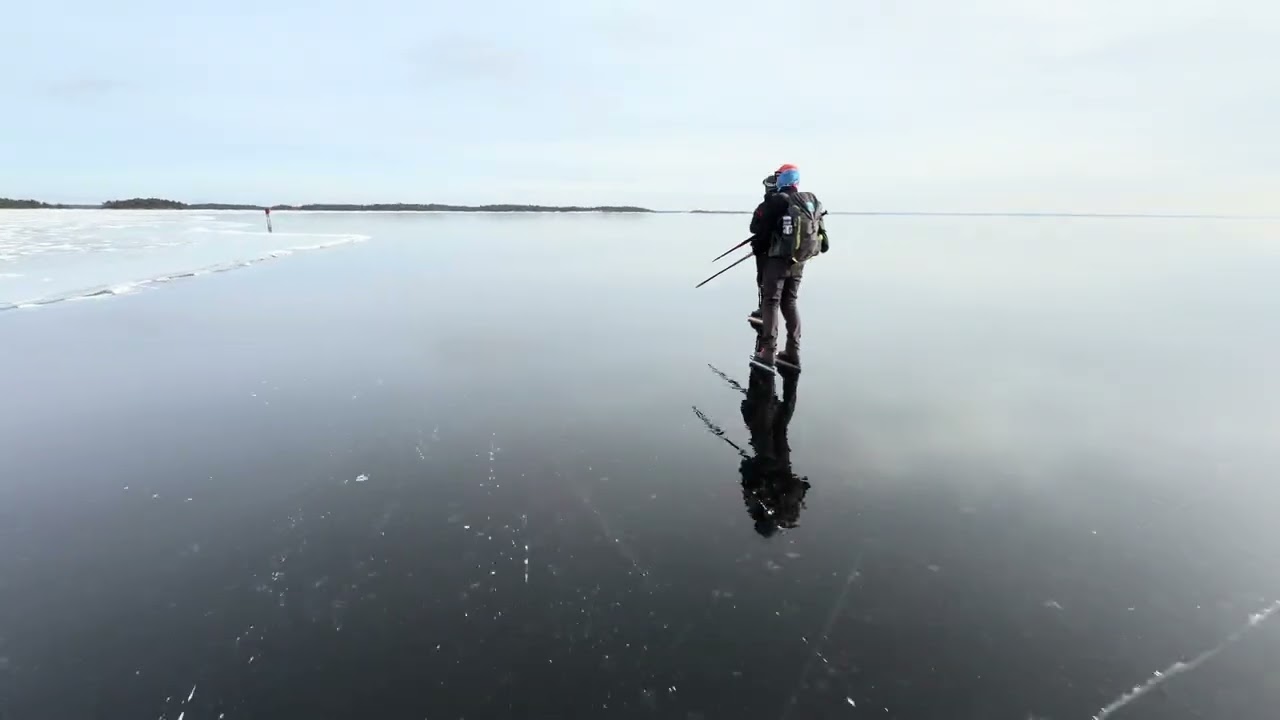 Nordic skating on Vänern. no friction, wind in the back