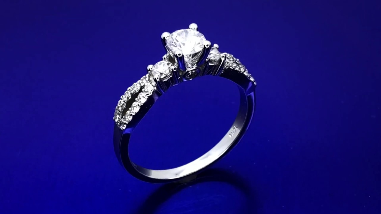 Flawless engagement ring 0.83 (ctw) in 14k white gold