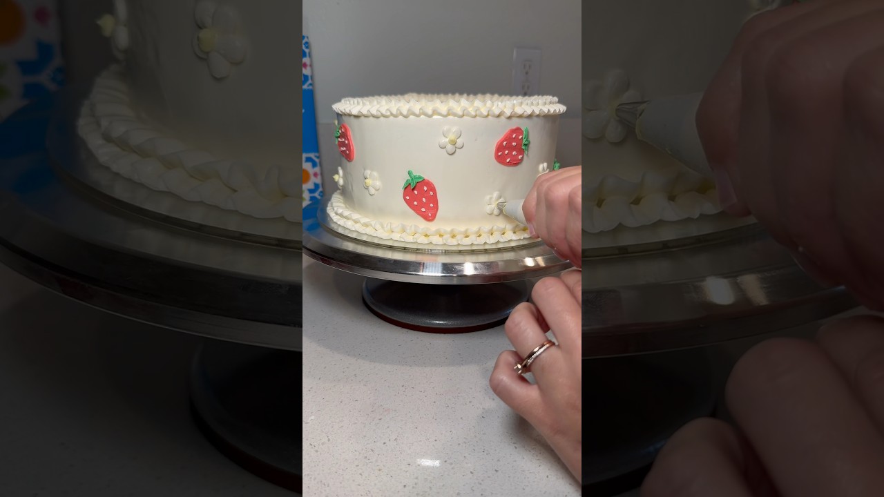 Making my FIRST cake at home! 💛 