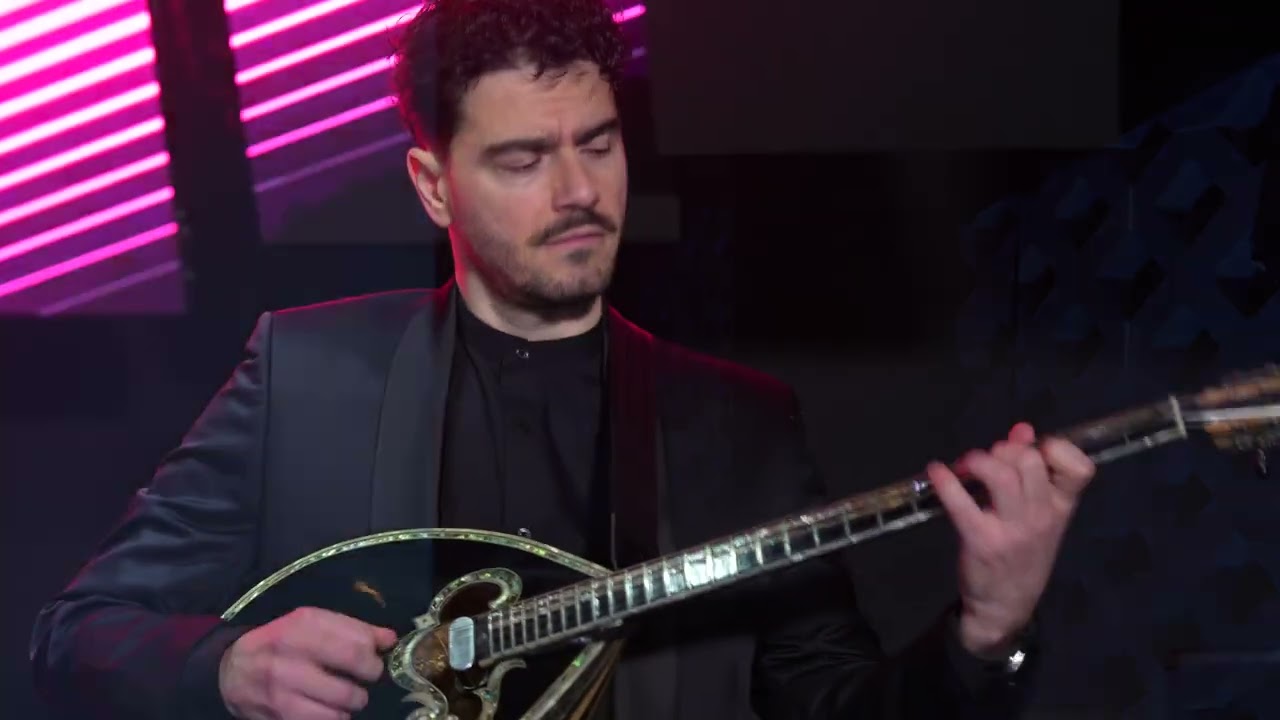 MI FYGEIS- mpouzouki cover by Pantelis Mosxoglou