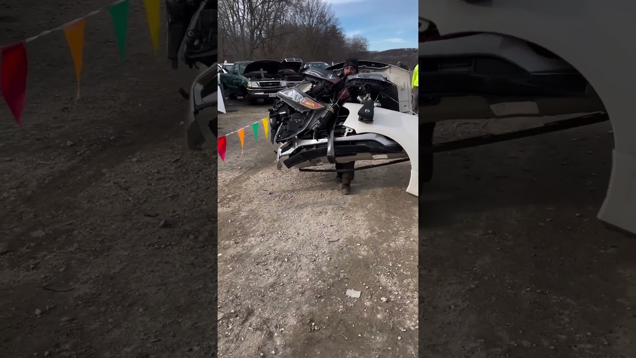 This is how I want to pull up to my garage with BMW I8 parts! 🤦🏻&zwj;♂️😂 #Bmw #Bmwi8 #Copart #Rebuild