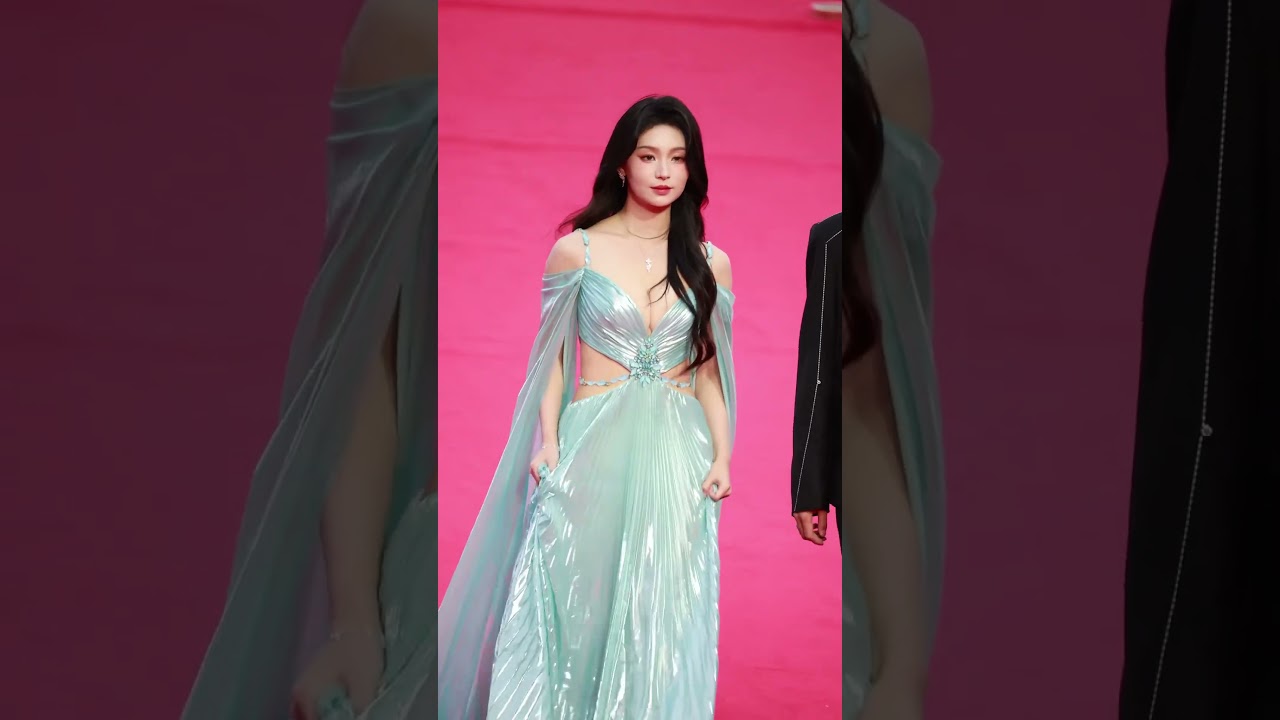 Hu Yiyao, the new generation born in the 2000s, is so beautiful and will be popular in the #54