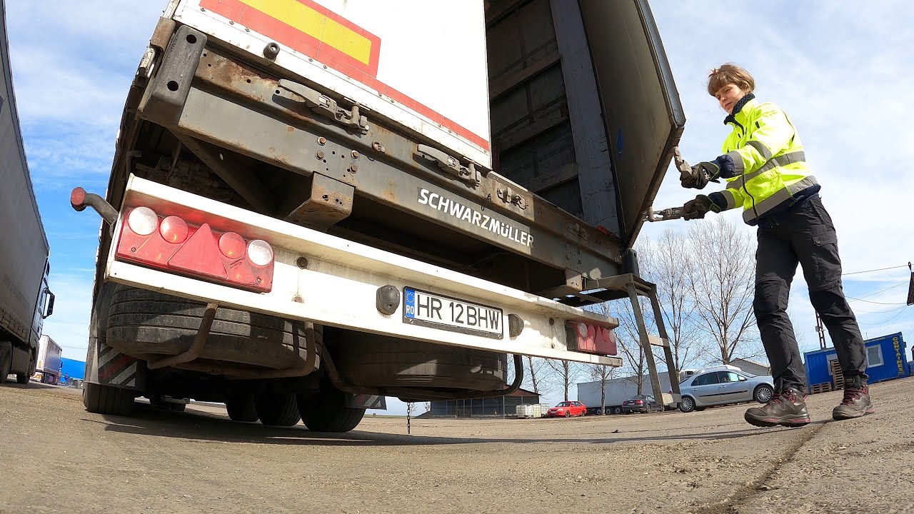 Day in the life of a semi truck driver