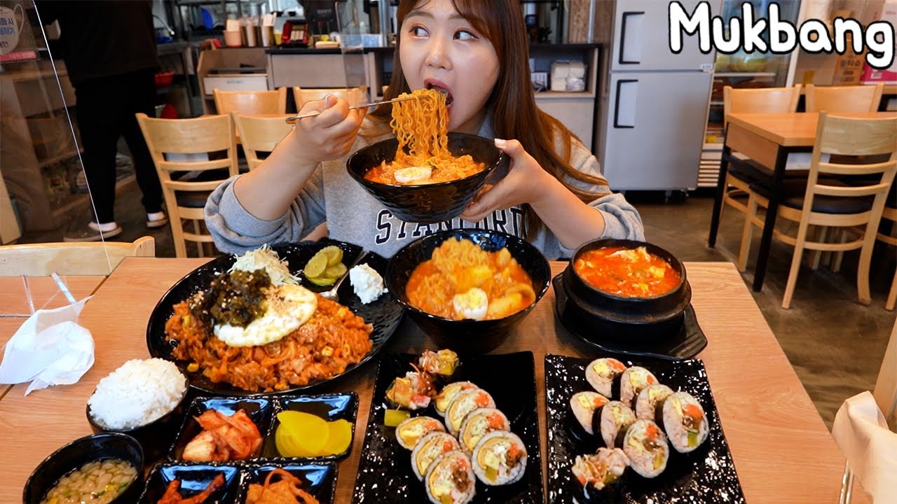 Mukbang | Rappokki, Kimbap, Sundubu jjigae в Kimbap heaven, бюджетный ресторан в Корее.