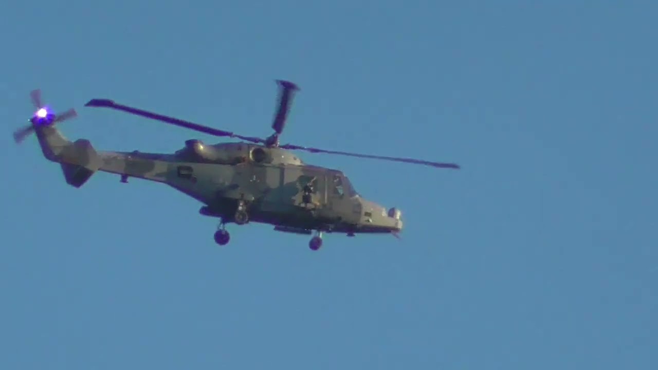 2x AAC AgustaWestland AW159 Wildcat AH1's flying by ZZ410 VGBND20 + ZZ392 VGBND19 28Nov25 14:24