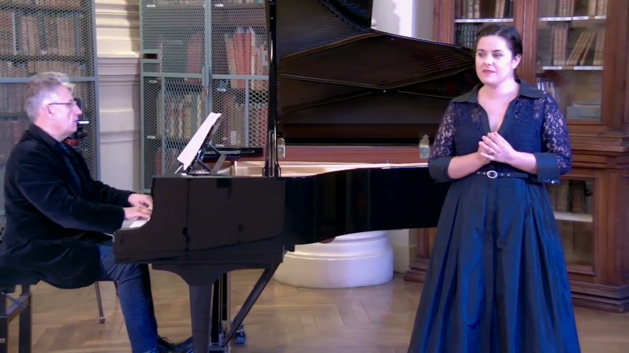 Air de Mimí, « Donde Lieta usci » - La Boheme - PUCCINI   Anaïs Constans