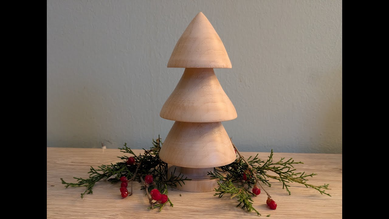 making a wooden Christmas tree
