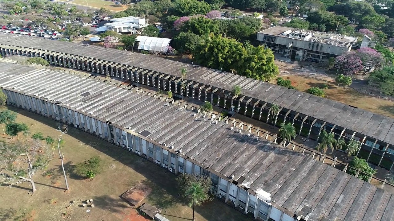 DRONE sobrevoa a UNB - Universidade de Brasília