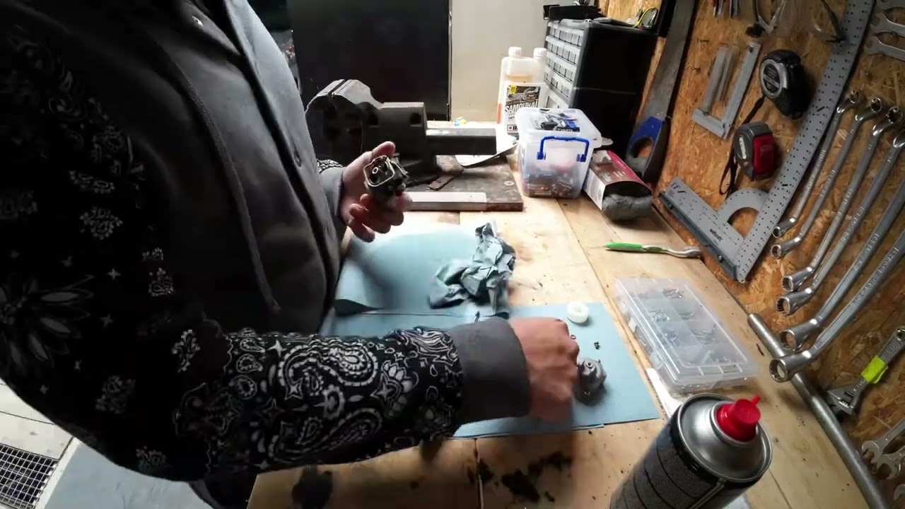 NETTOYAGE CARBURATEUR POKET BIKE le cœur de la bête 😛