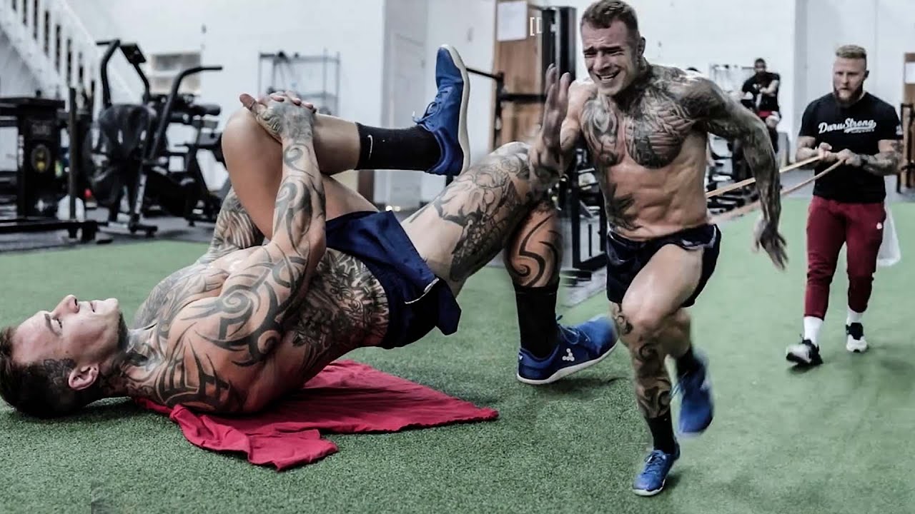 Выполняйте динамическую разминку с Bare Knuckle Fighter