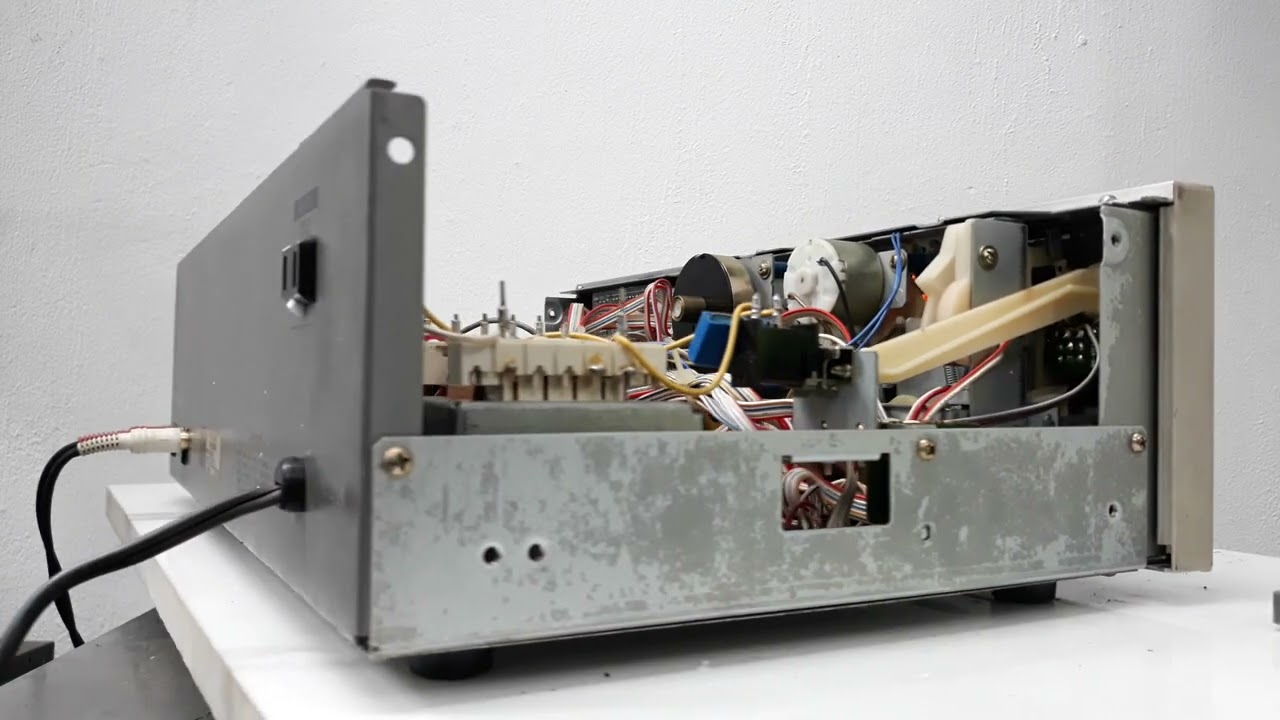 sony tc k65 đẹp máy thiết kế mặt rất bắt mắt  thu phát ngon làm pre hay giá 2t4(số 224)lh 0869548538