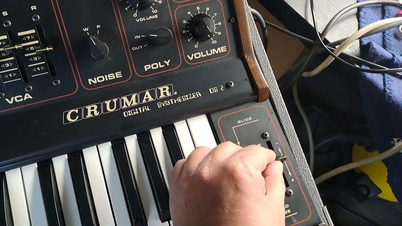 Crumar DS2 stargate studio short midi test