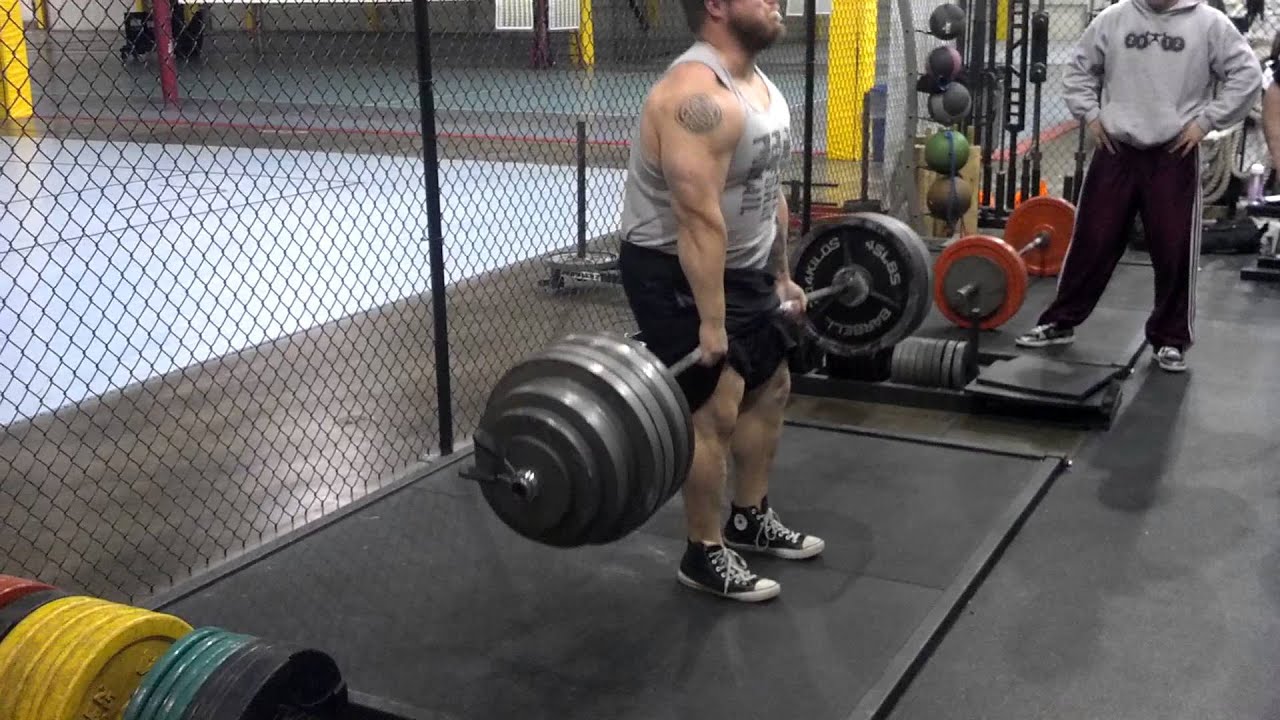 Strongman Zach Gallmann 695lb deadlift