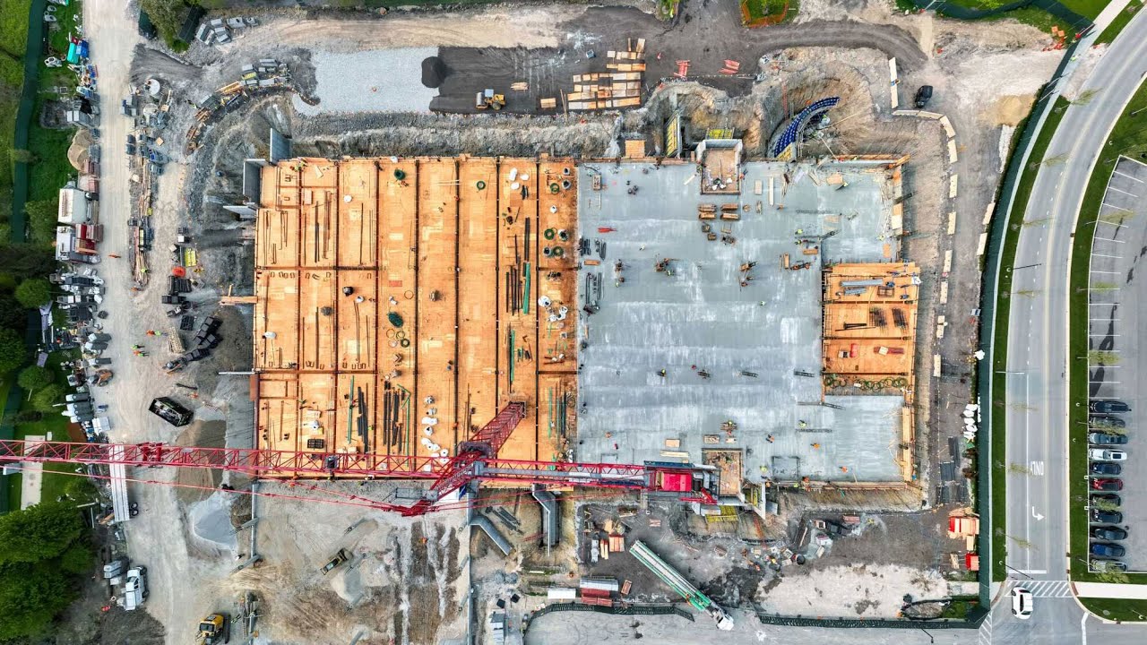 Northwestern Medicine Lake Forest Hospital Parking Garage | Adjustable Concrete Construction
