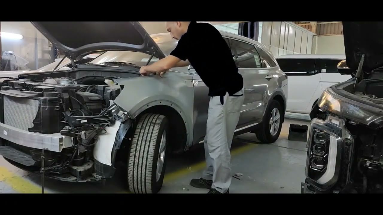 Kia Sorento car accident front bumper and fender