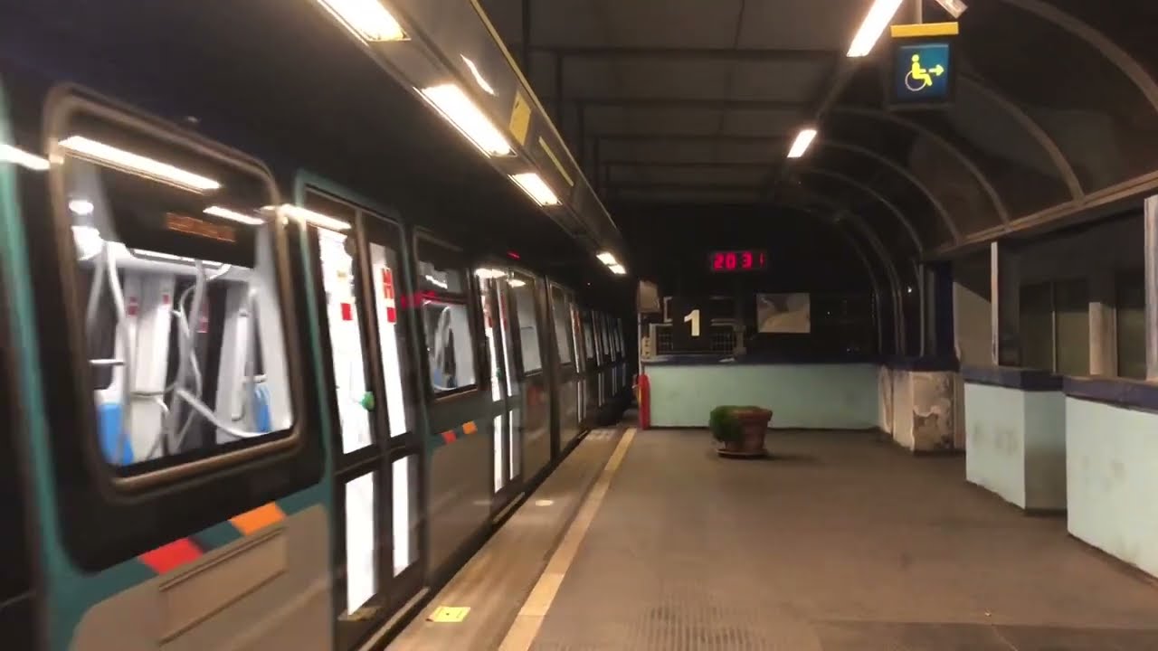 Metropolitana di Napoli LINEA1 