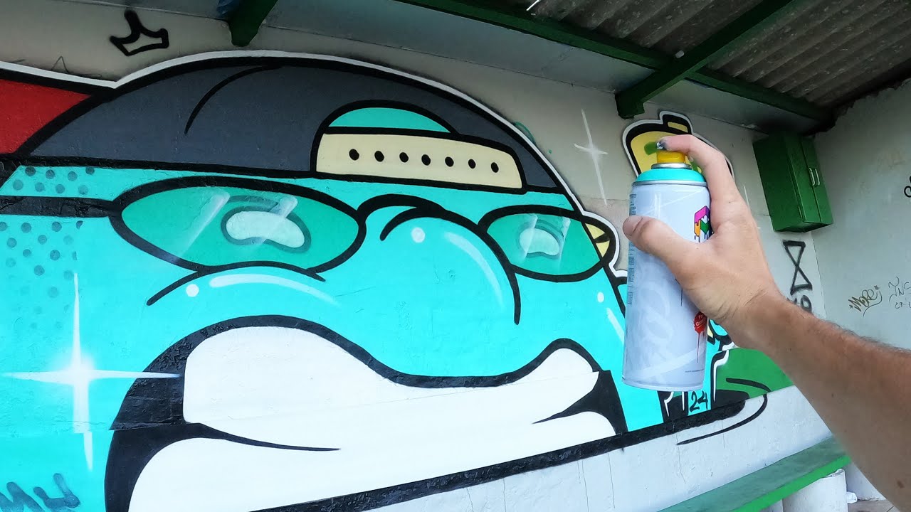 Fazendo Graffiti de Persona em ponto de taxi