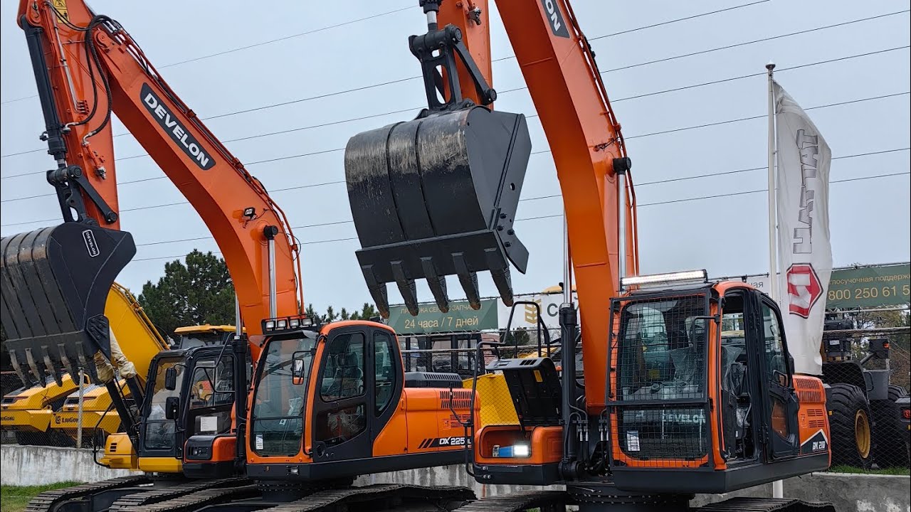 Сравнение экскаваторов DEVELON DX225NLCA и DEVELON DX210-7M