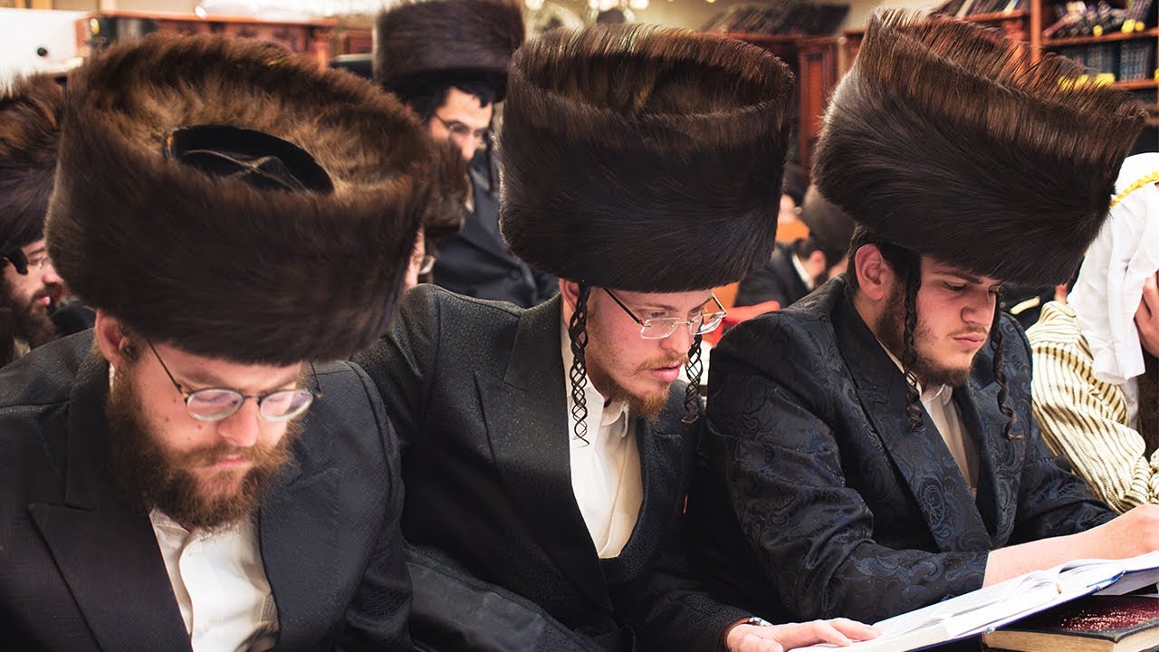 Así es una comunidad JUDÍA ULTRAORTODOXA en ISRAEL | Así rezan los religiosos