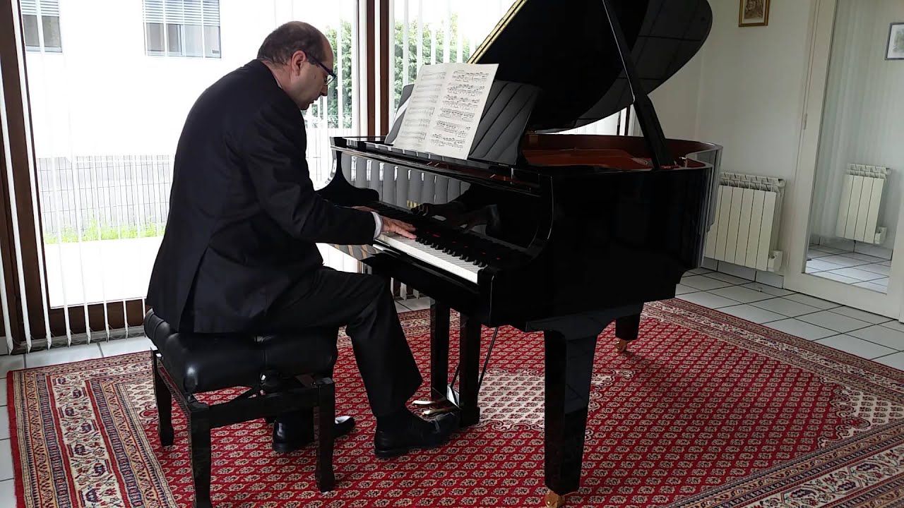 BEETHOVEN, Moonlight sonata No. 14,  Yamaha C1X Grand Piano