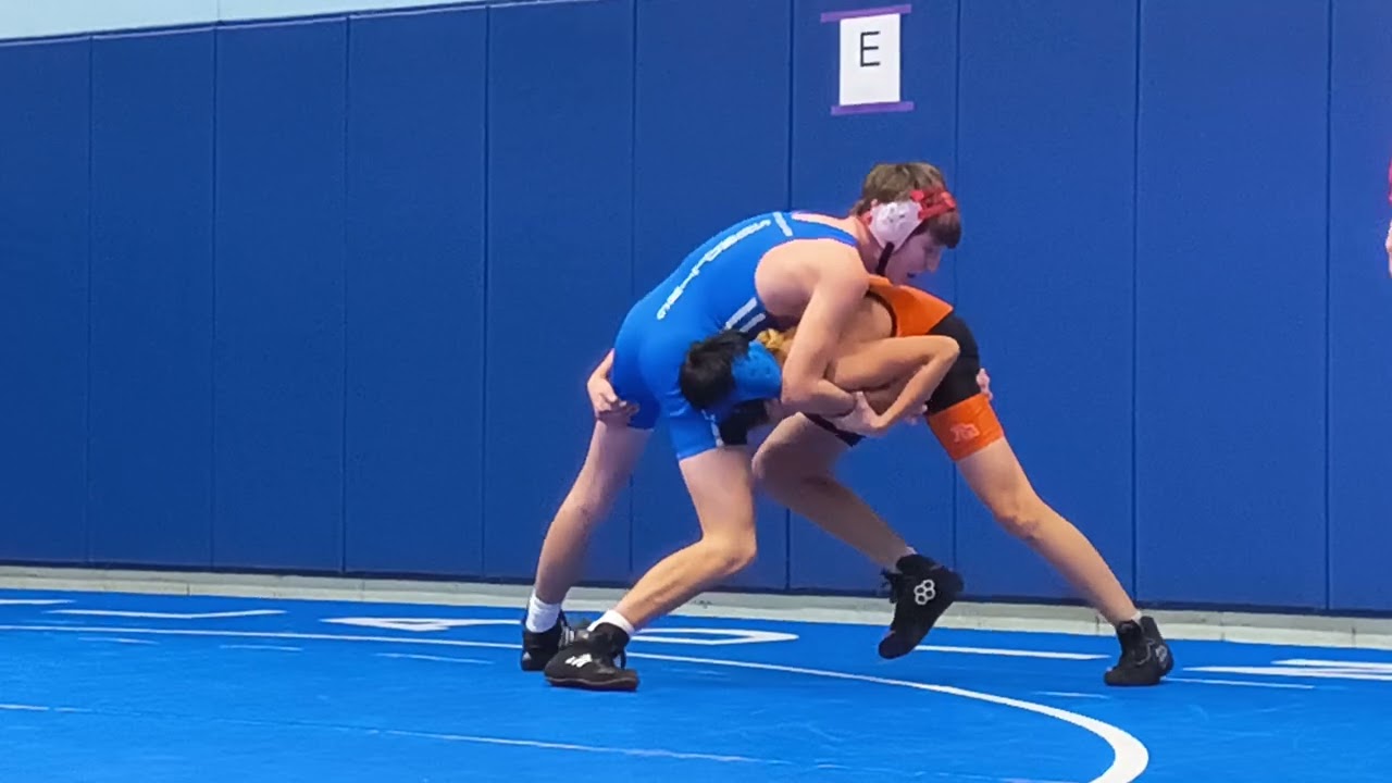 Will Sundling wrestling 1/17/26 period 3. 16-0 tech fall victory!
