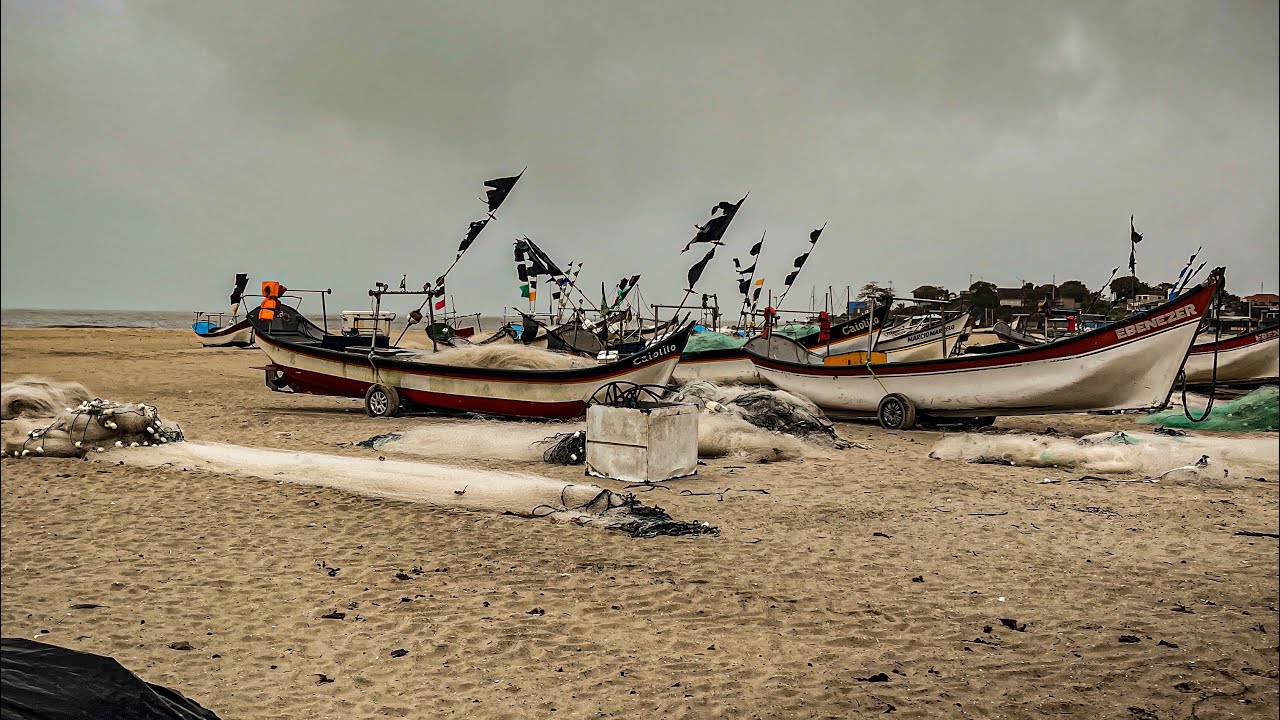 O Encanto dos Barcos de Pesca em Matinhos - Litoral do Paraná 🏖️
