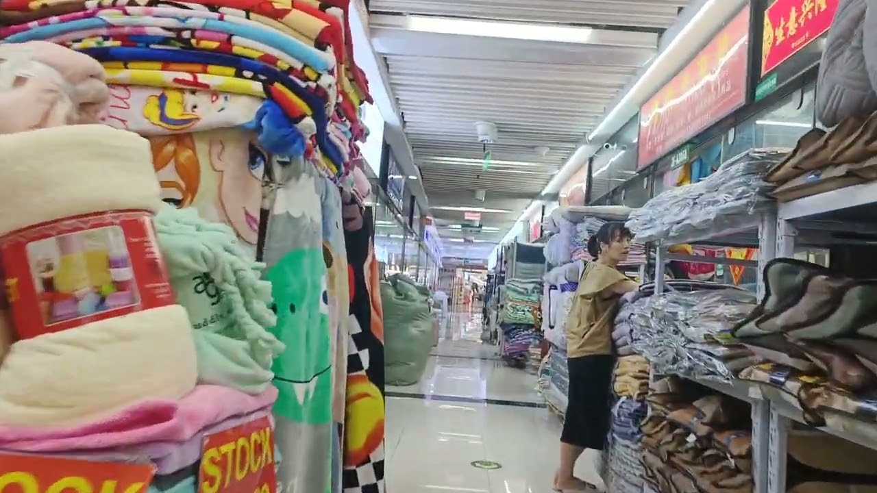 Walking around Yiwu International Trade City(District 5 2nd FL)