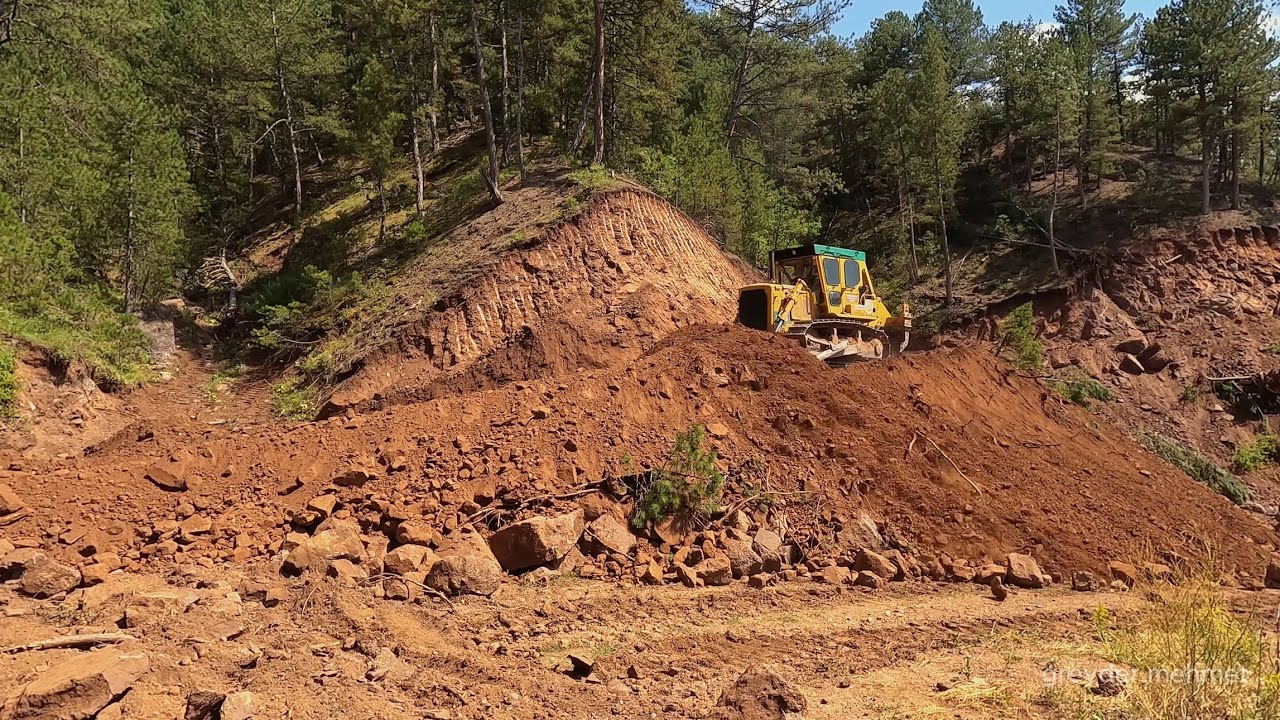 Jak spychacz Caterpillar D7g wkracza na nową ścieżkę #caterpillar #buldozer #machine